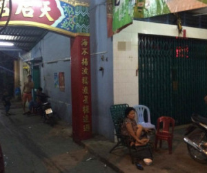 Nam thanh niên đâm chết bạn nhậu rồi về nhà ôm mẹ khóc trước khi bị bắt giữ