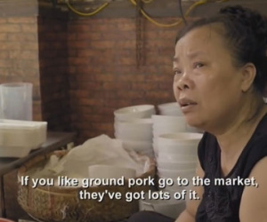 Quán "bún chửi" nổi tiếng Hà Nội lên sóng CNN: Tự hào hay xấu hổ?