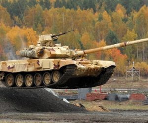 Báo Nga: Việt Nam sẽ mua hàng trăm xe tăng T-90 nếu Nga giảm giá