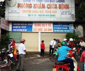 Cô gái 18 tuổi tố bị bác sĩ hiếp dâm trong lúc khám phụ khoa