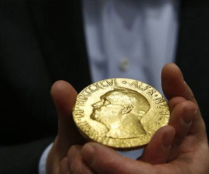Tiền thưởng từ giải Nobel được tiêu xài thế nào?