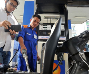 Giá xăng sẽ không tăng trong chiều nay?