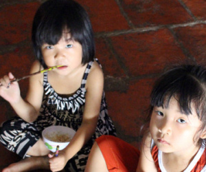 Những đứa con lai "vô thừa nhận" ở quê ngoại miền Tây