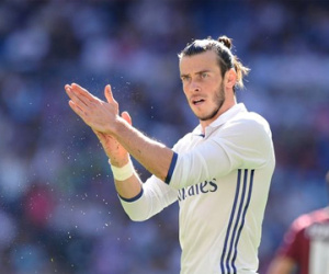 Real sợ bị MU đánh cắp "ngọc quý" Gareth Bale