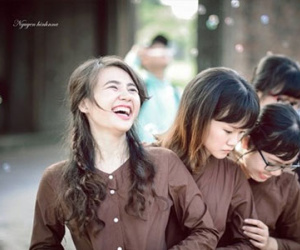 Sinh viên Bách Khoa siêu nhắng trong "Ảnh kỷ yếu trở về tuổi thơ"