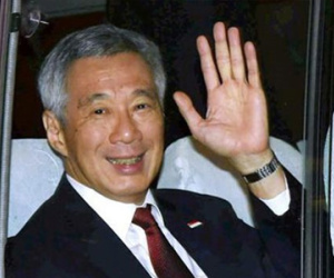 Thủ tướng Singapore đi xe buýt khi công du Ấn Độ