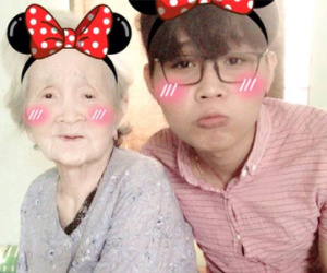 Bà ngoại đáng yêu nhất năm: 88 tuổi nhưng phải được gọi bằng "công chúa" mới chịu ăn