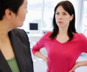 Bạn gái của con hỗn láo mà vợ chồng tôi không biết làm sao