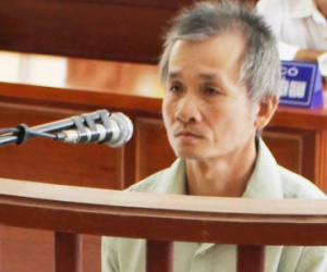 Dùng búa đoạt mạng vợ "hờ", lãnh 20 năm tù