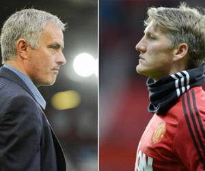 "Schweinsteiger đang bị Mourinho đối xử quá tệ bạc"