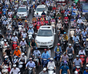 Xe máy Hà Nội: Còn lâu mới cấm được