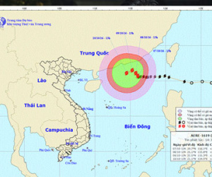 Bão số 6 liên tục đổi hướng di chuyển, tâm bão cách Hoàng Sa 600km