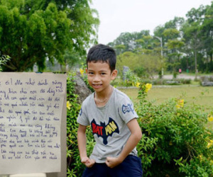 Cậu nhóc gửi thư xin lỗi mẹ vì "không biết quý trọng đồng tiền" đốn tim dân mạng