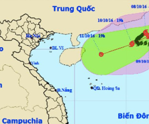 Bão số 6 giật cấp 11 mắc kẹt trên biển Đông