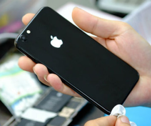 Biến iPhone 6 thành iPhone 7 Jet Black với 2 triệu đồng