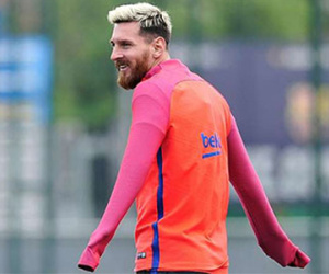 Messi lộ rõ ý định không muốn treo giày tại Barca