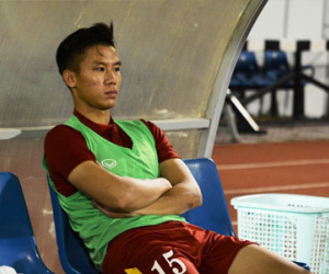 Quế Ngọc Hải đứt dây chằng cổ chân trước thềm AFF Cup