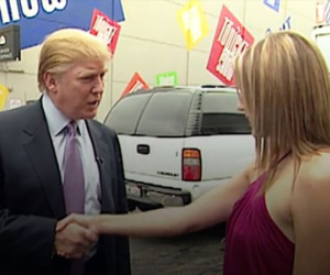 Sốc: Lộ video Trump nói chuyện dâm tục về phụ nữ