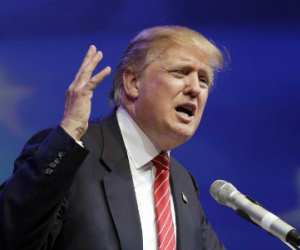 Trump trong thế chân tường trước cuộc tranh luận thứ hai