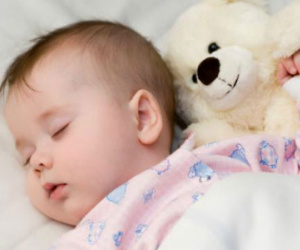 Đây là lí do quan trọng mẹ cần để trẻ ngủ trong bóng tối