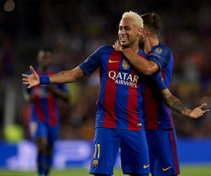 Neymar từ chối cả châu Âu để ở lại Barca