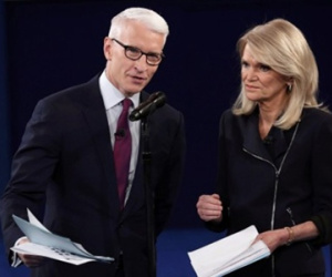 Người dẫn tranh luận bị chỉ trích khiến Trump "một đấu ba"