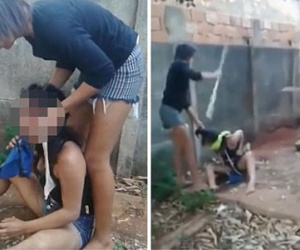 Nhóm 4 nữ sinh đào mộ, đánh đập tình địch bằng gậy, dao rựa suốt 4 giờ đồng hồ