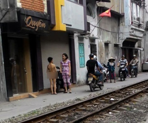 "Đánh con nhập viện thể hiện sự bất lực của cha mẹ"