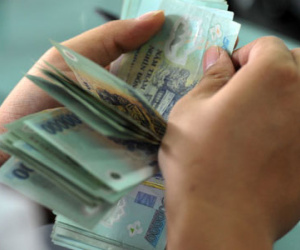 Chính phủ vay 16 tỷ USD trong 9 tháng