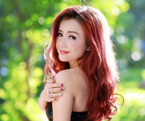 Khó tin vẻ trẻ đẹp của mỹ nữ lấy nhiều chồng nhất showbiz miền Bắc