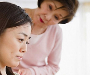 Muốn bù đắp tình cảm cho mẹ chồng mà tôi thấy khó quá