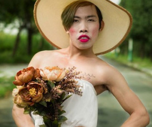 Náo loạn Facebook suốt 1 tuần liền, "Công chúa Thủy Tề" Tùng Sơn là ai?