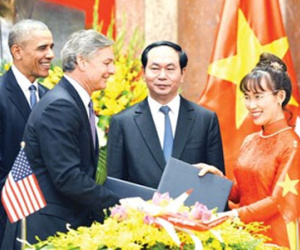 Phía sau một trong những người phụ nữ quyền lực nhất hành tinh