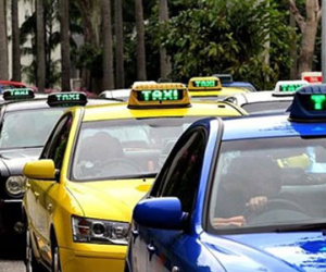 Thứ trưởng Bộ Tài chính trải lòng việc đi làm bằng taxi