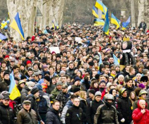 Ukraine lo hàng triệu dân chạy sang Nga sống