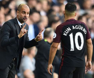 Man City: Aguero tiết lộ vì sao Pep cấm tiệt wifi, 3G