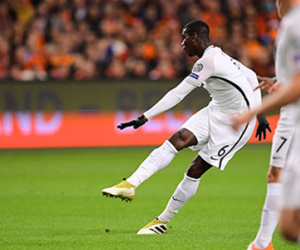 Pogba muốn Mourinho cho đá cao hơn tại Man Utd