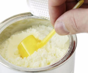 Bộ Y tế trả lời vụ "sữa công thức = sữa bò + hóa chất"