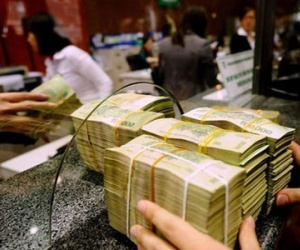 Chính phủ: Phấn đấu giảm lãi suất cho vay