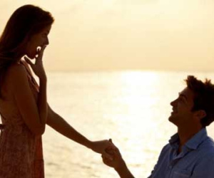Dẫn bạn trai về thăm ngôi nhà lụp xụp với người bố và em trai bị bệnh, trở lại Hà Nội, anh liền cầu hôn tôi