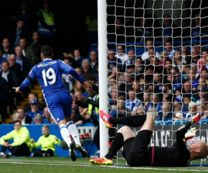 Costa ghi bàn, Chelsea đè bẹp Leicester