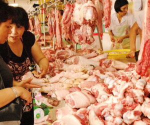 Mua thịt heo phải trả tiền ngang giá thịt bò