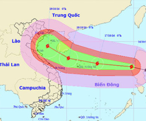 Bão tăng 2 cấp khi vào biển Đông