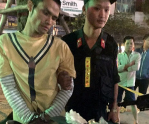 Giấu ma túy trong hộp điện thoại, “tự tin” qua chốt 141