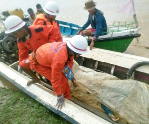 Đắm phà chở sinh viên, hơn 100 người chết và mất tích