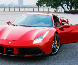 Siêu xe Ferrari 488 GTB lên gói độ hàng hiệu ở Đà Nẵng