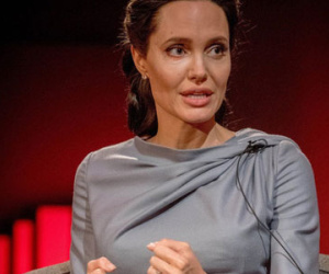 Angelina Jolie rơi vào khủng hoảng