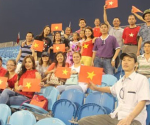 CĐV tiếp lửa U19 Việt Nam ở giải châu Á