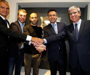CHÍNH THỨC: Mascherano gia hạn hợp đồng với Barca