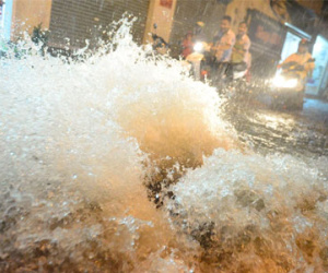 Sài Gòn ngập nặng vì mưa lớn kết hợp đỉnh triều
